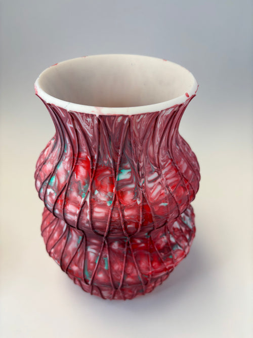 Vase with red and white design